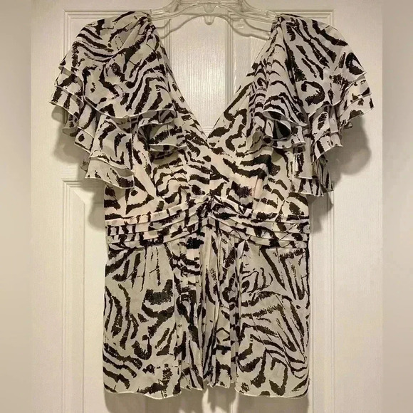 Banana Republic Women’s Short Sleeve Blouse Zebra black ruffles high waist NEW 4 - Picture 2 of 10